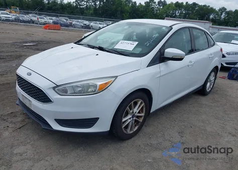 2016 Ford Focus Se z USA, uszkodzony, nr VIN 1FADP3F23GL402813